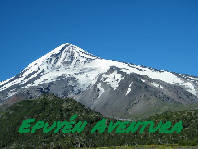 Panorámica del Volcán Lanín - Patagonia Andina