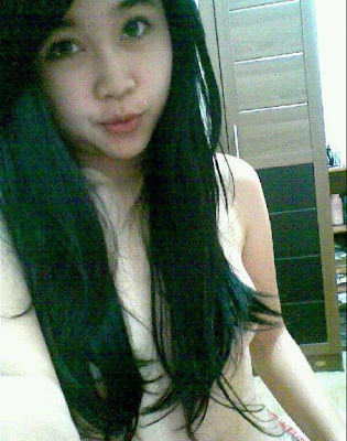 Cewek IGO Cantik Bugil