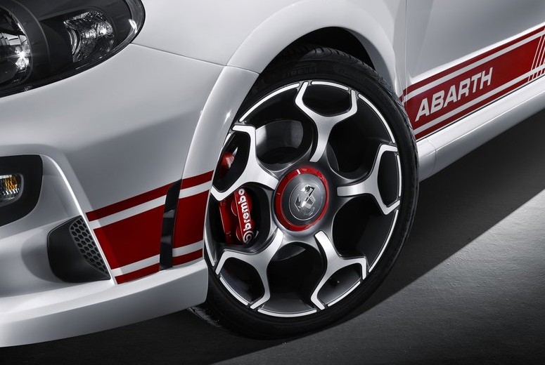 NEW FIAT PUNTO EVO ABARTH REVIEW