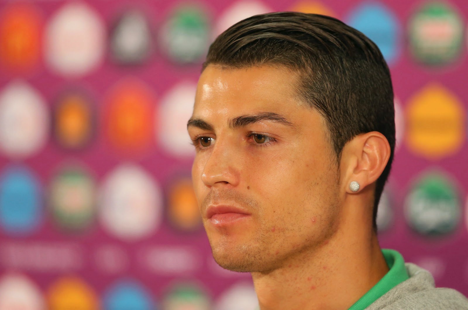 Gaya Rambut Ronaldo Terbaru 2015 Dari Samping Depan Dan Belakang