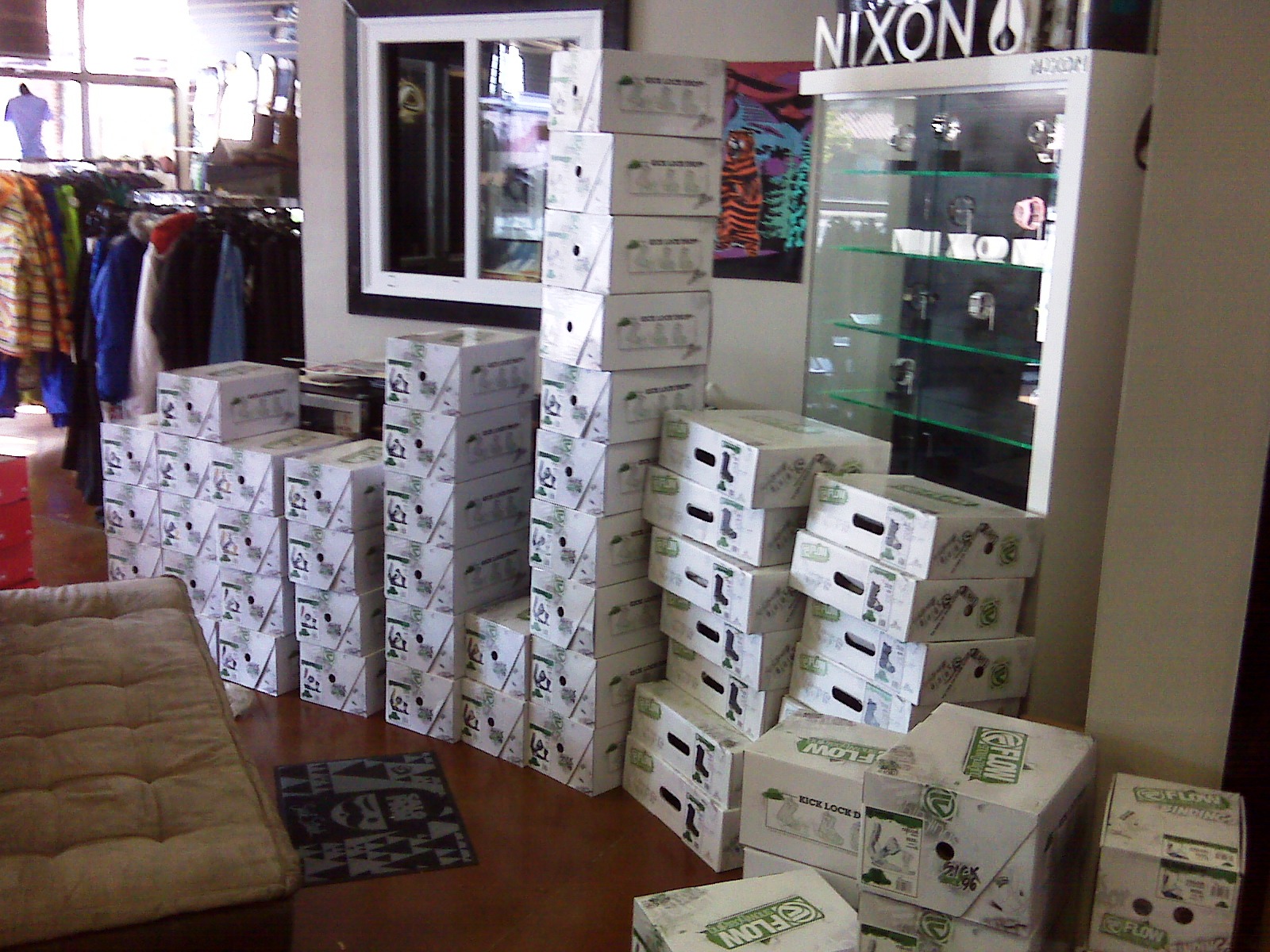 FLOW SNOWBOARDS, BOOTS AND