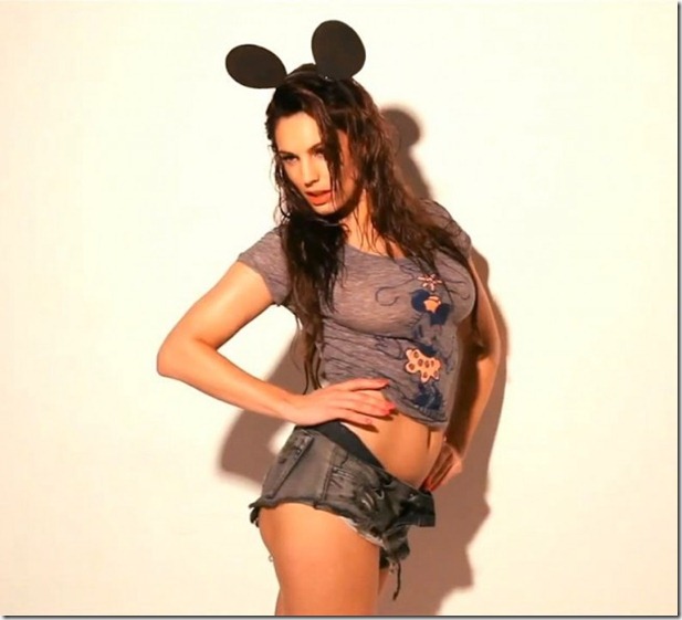 kelly-brook-2013-9