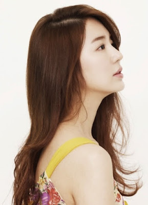 Foto sexy dan biodata Yoon eun Hye