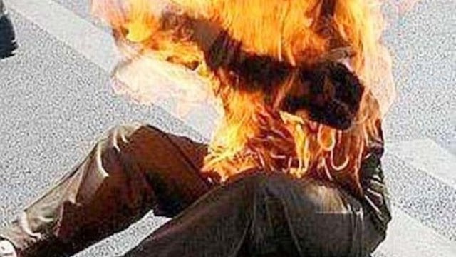 بعد زواج محبوبته ،، شاب برشيدي يقدم على حرق جسده 