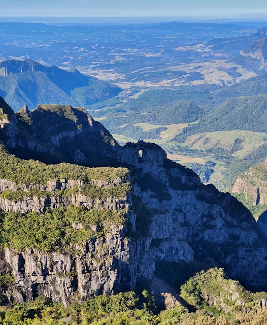 Morro da Igreja e Pedra Furada em Urubici