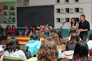 TOT CELEBRANT SANT JORDI. (Recordeu que clicant a sobre una foto les podreu . (img )