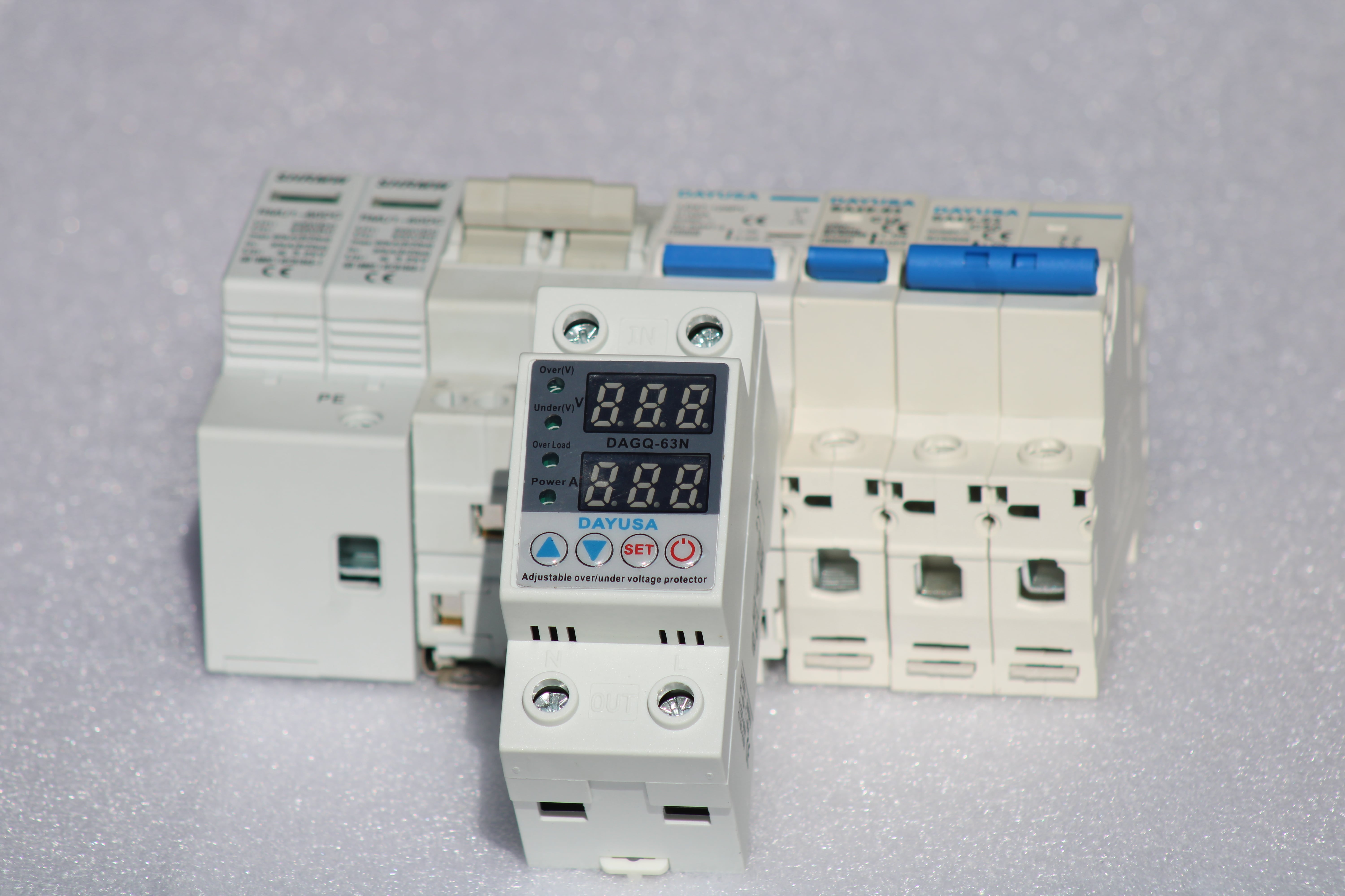 Automatic Voltage Switchers (AVS)