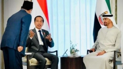 Sikap Prabowo Saat Menemani Presiden Jokowi Disorot, FH: Adab Pribumi Indonesia