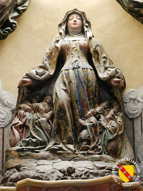 NANCY (54) - Eglise Notre-Dame de Bonsecours : la Vierge au Manteau (1505)