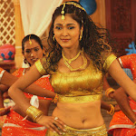 Richa Soni Looking Too Hot In Traditional Dress...
