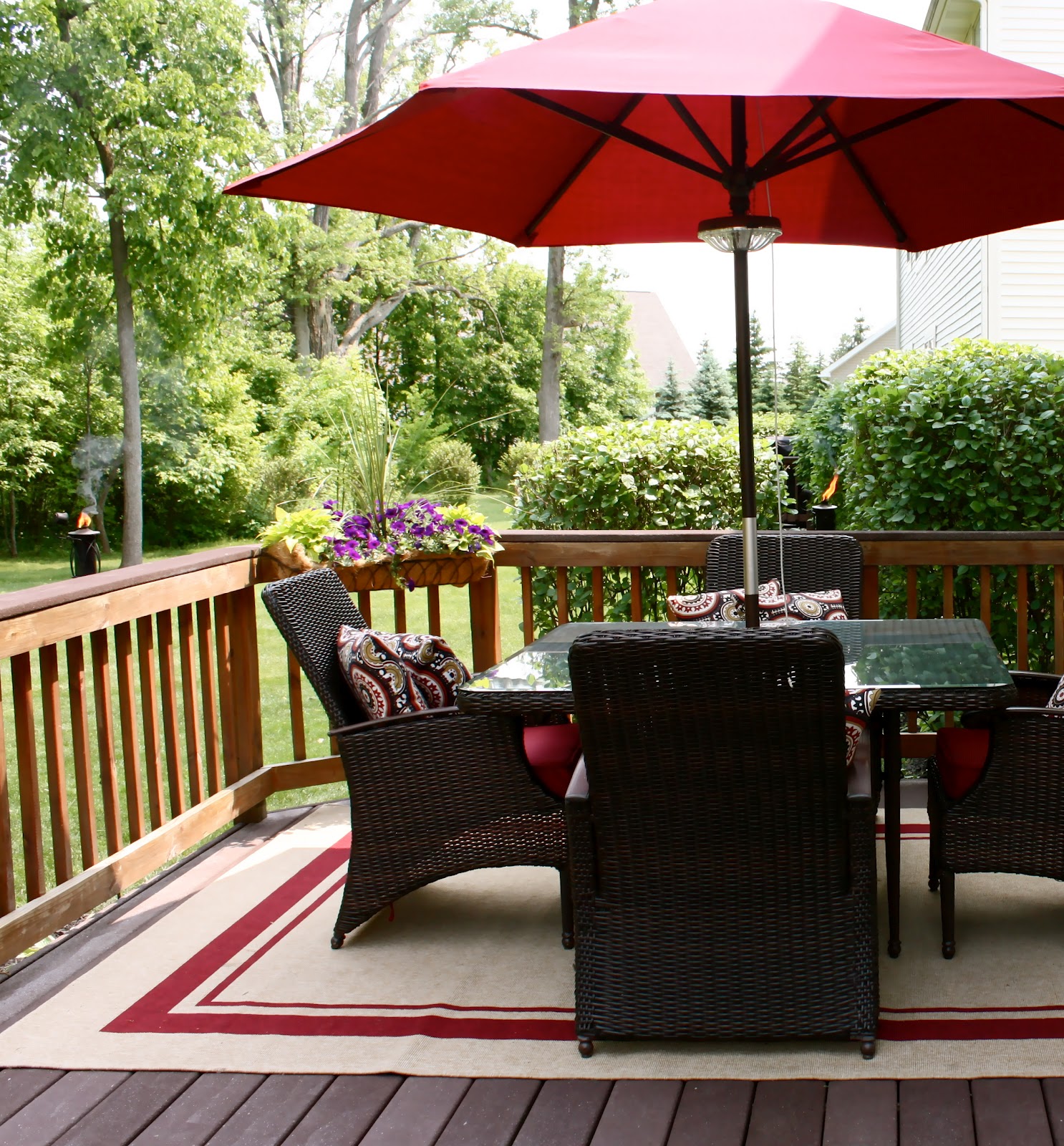 The Yellow Cape Cod Our Bud Friendly Outdoor Dining Room