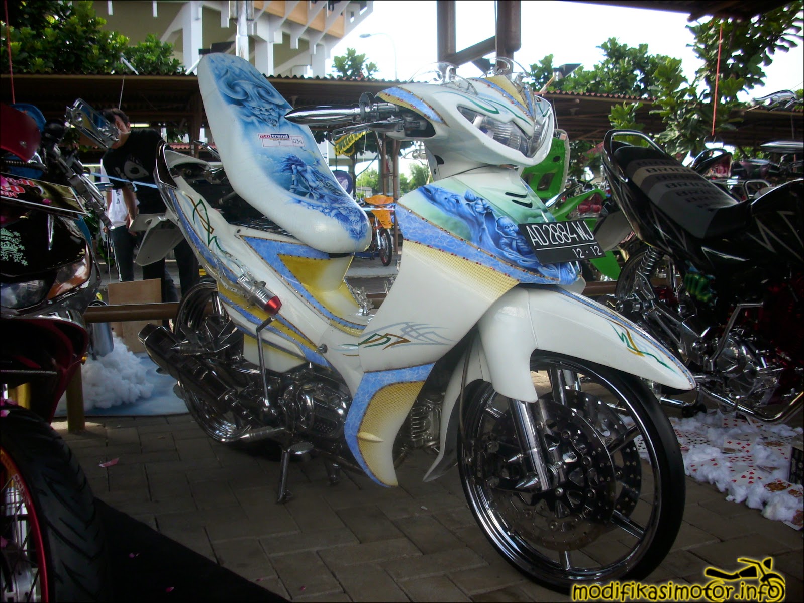 Kumpulan 94 Modifikasi Motor Jupiter Z Warna Putih Terbaru Velgy