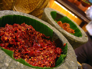 Bahaya Makan Makanan Pedas Terlalu Banyak