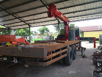 Karoseri Heavy Truck Crane UNIC