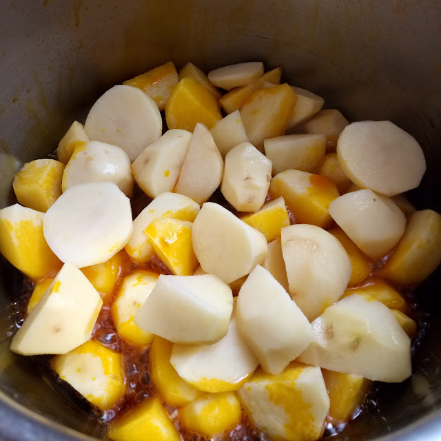 Pommes Pileés (Pounded Irish Potatoes & Beans)