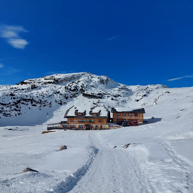 da malga ra stua al rifugio sennes inverno