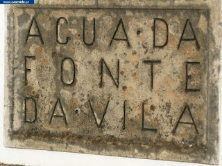 Azulejos e Placas de Pedra de Castelo de Vide, Portugal (Tiles)