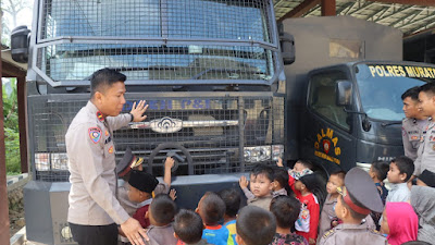 TK Izzatul Islam Kunjungi Polres Muratara dan Personel Polres Muratara Perkenalkan Kendaraan Dinas Kepolisian
