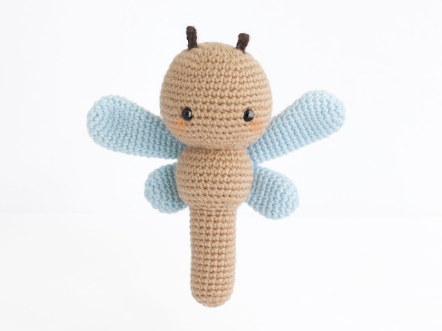 amigurumi-dragonfly-free-pattern-crochet-libelula-azul-patron-gratis