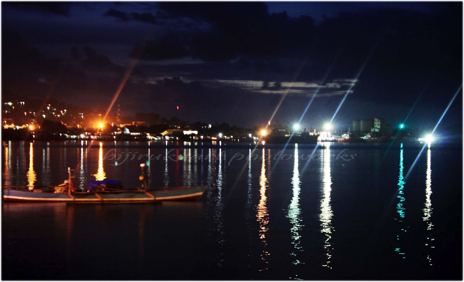  Gambar Pemandangan Laut Malam Hari 