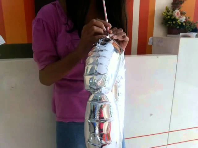 Cara Tiup Balon Foil dengan Sedotan