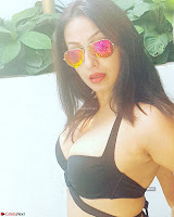 Kashmeera Shah in Bikini Selfies ~  Exclusive 007.jpg