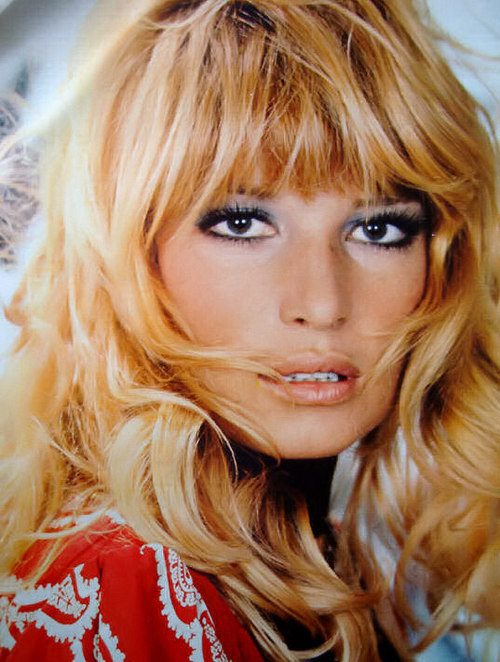 20 Chic '70s Hairstyles That Will Always Be in Style