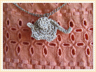 free crochet elephant pendant pattern