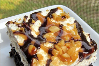 Snickers Cake