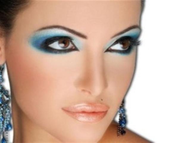 Blue Smokey Eye make up