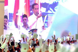 Jokowi Minta Masyarakat Hati-Hati Gunakan Uang Pinjaman Bank