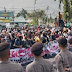 Demo di Kantor Gubernur Sumbar, Ribuan Warga Air Bangis Minta 4 Tuntutannya Dipenuhi Mahyeldi 