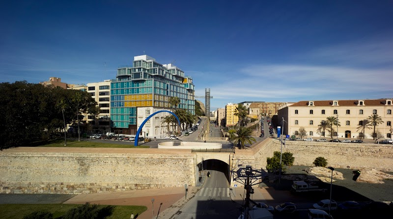 Departamentos en la Muralla del Mar - Amann-Cánovas-Maruri