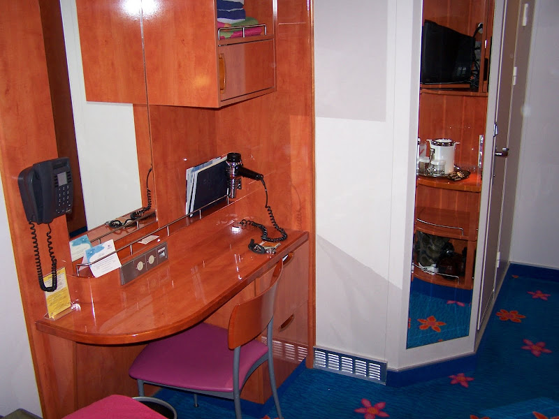 Cruise Ship Cabin Interior title=