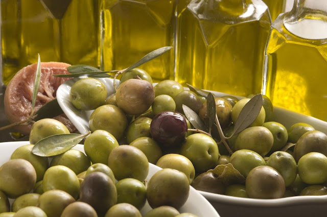 Heart keeps good, olives reduce the risk of cancer