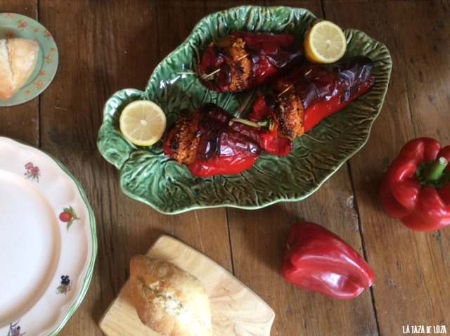 pimientos-rojos-rellenos-de-arroz-hecho-al-horno