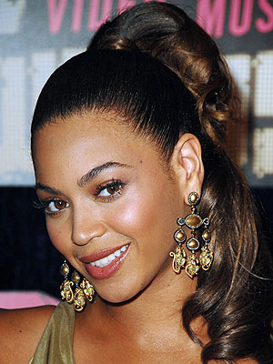 prom hairstyles updos 2009. Updo Celebrity Hairstyles