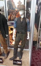 Joaquin Phoenix Sisters Brothers Charlie costume