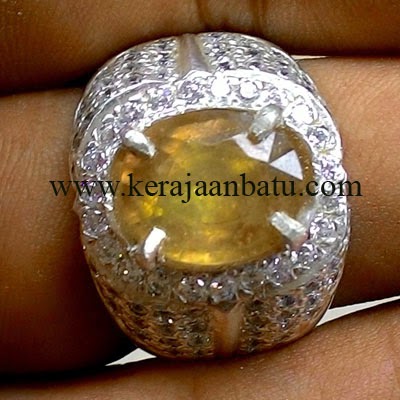 NATURAL YELLOW SAPPHIRE CORUNDUM ATAU YAKUT KODE KB67