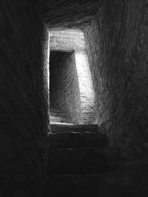 jiemve, le temps d'une pose, château de Belvoir, Doubs, escalier