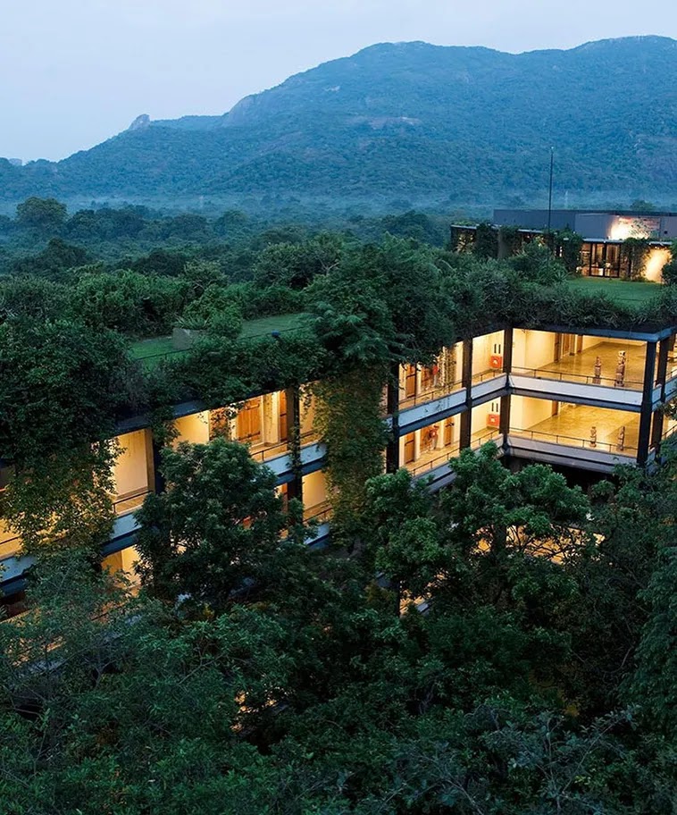 Το ξενοδοχείο Kandalama καμουφλαρισμένο από τη φύση στη Σρι Λάνκα