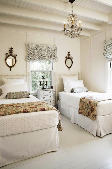Eye For Design  Decorating With Grown Up Twin  Beds 