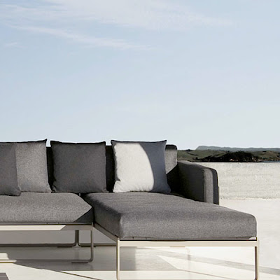 Outdoor Couches on Modern Design Gandia Blasco Flat Modern Outdoor Sofa 2 By Mario Ruiz