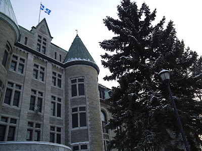 Universitas Unik di Quebec, Kanada