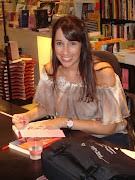 Escritora Paula Pimenta. (paula pimenta )