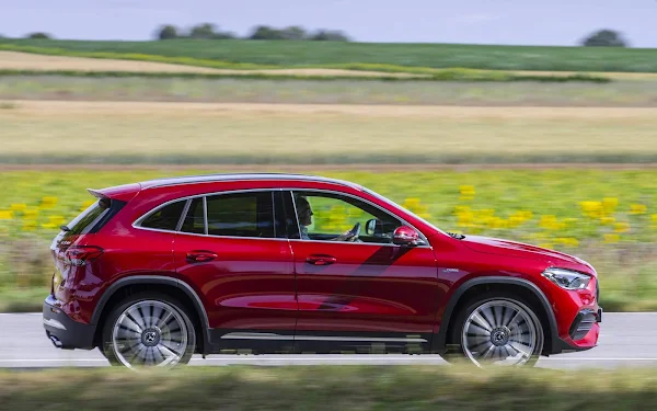 Mercedes-AMG GLA 35 4MATIC: preço  R$ 494,9 mil no Brasil