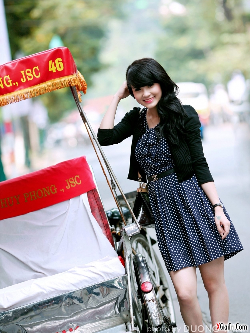 Khánh Chi xinh tươi