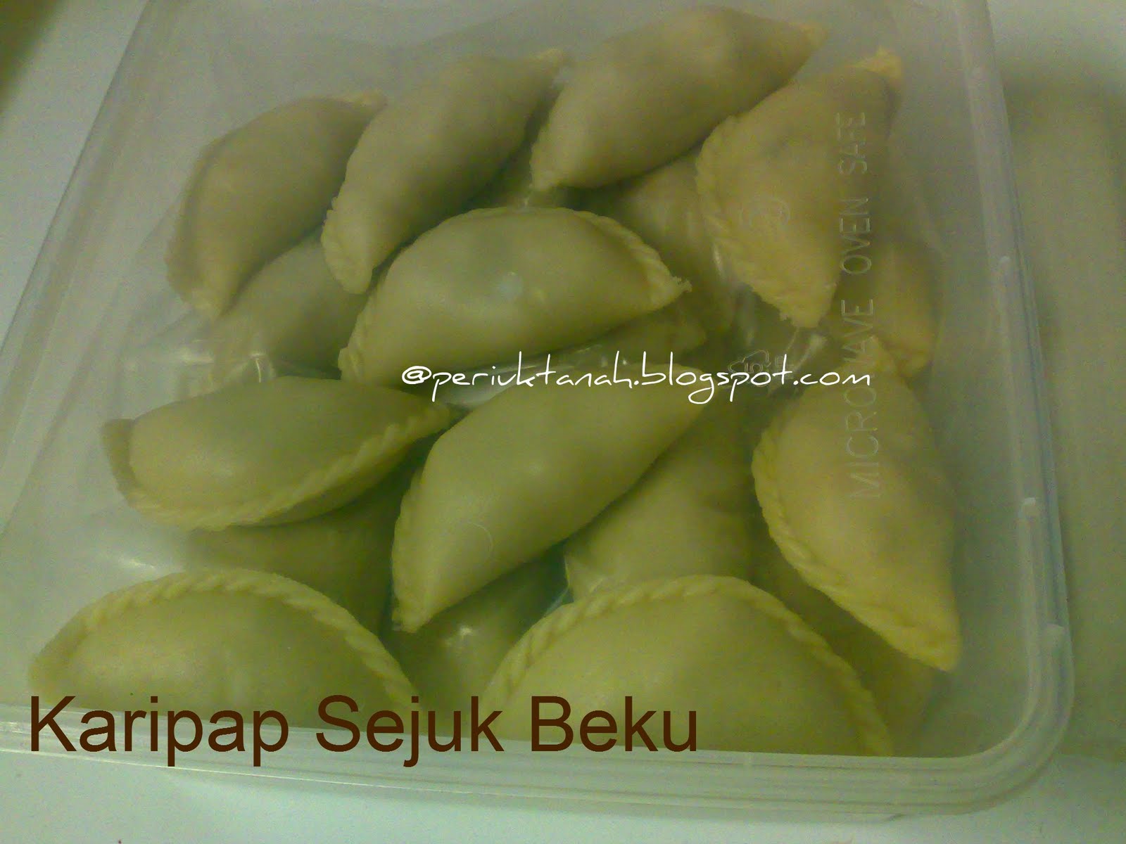 Periuktanah: Karipap Sejuk Beku