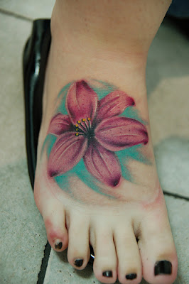 Flower Foot Tattoos - Tips and Ideas For Sexy Flower Tattoo Designs