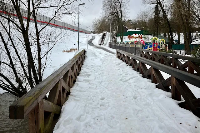 посёлок Переделкино, река Сетунь, пешеходный мост